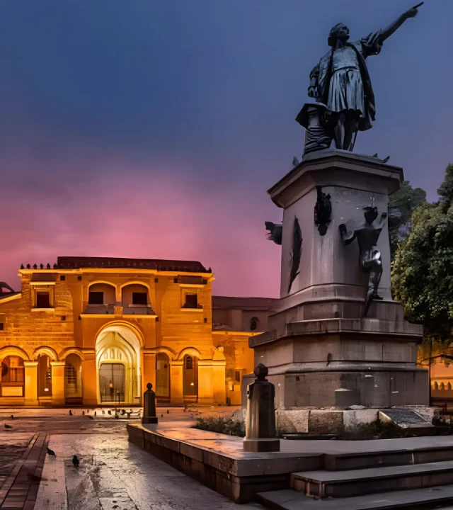 estatua de cristobal colon